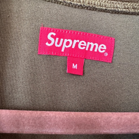 ♦️SOLD♦️.   Brand new Supreme velour track jacket. Always authentic 🪐 - Picture 4 of 4